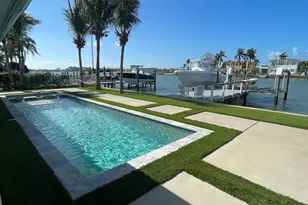 11180 9th St E, Treasure Island, FL 33706 - Photo 21