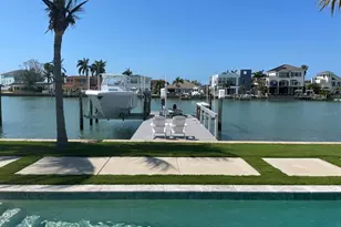 11180 9th St E, Treasure Island, FL 33706 - Photo 1