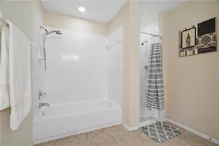 39784 Meadowood Loop, Zephyrhills, FL 33542 - Photo 9