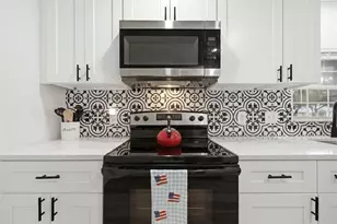 5203 N Mendenhall Dr, Tampa, FL 33603 - Photo 9