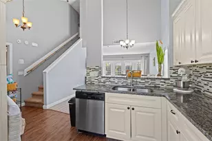 16205 Copperfield Dr, Tampa, FL 33618 - Photo 27