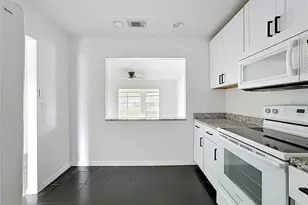 1620 Bentwood Dr, Sun City Center, FL 33573 - Photo 21