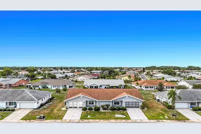 1620 Bentwood Drive, Sun City Center, FL 33573 - Photo 3