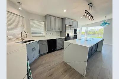 4851 W Gandy Boulevard #5C, Tampa, FL 33611 - Photo 5