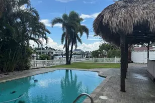 12055 4th St E, Treasure Island, FL 33706 - Photo 7