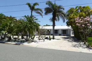 12055 4th St E, Treasure Island, FL 33706 - Photo 3