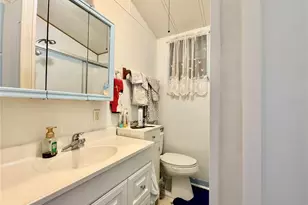 35224 Dodie Dr, Zephyrhills, FL 33541 - Photo 13