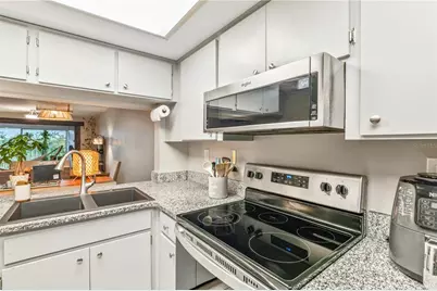 90 S. Highland Ave #402, Tarpon Springs, FL 34689 - Photo 3