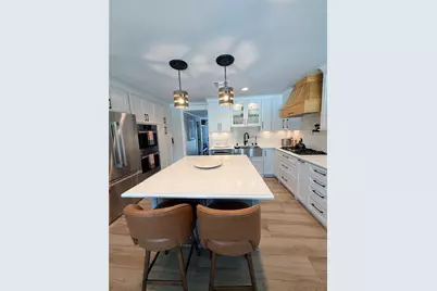 3921 Belle Vista Drive E, Saint Pete Beach, FL 33706 - Photo 3