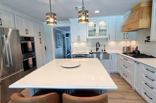 3921 Belle Vista Dr E, Saint Pete Beach, FL 33706 - Photo 3