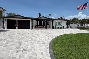 3921 Belle Vista Dr E, Saint Pete Beach, FL 33706 - Photo 1