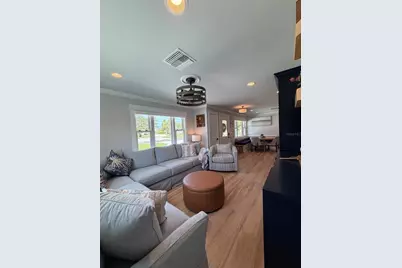 3921 Belle Vista Drive E, Saint Pete Beach, FL 33706 - Photo 17