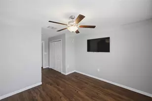 724 Royal Empress Dr, Ruskin, FL 33570 - Photo 25