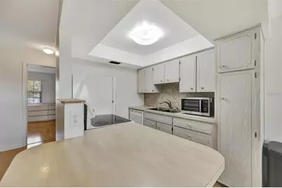 650 Pinellas Point Drive S #205, Saint Petersburg, FL 33705 - Photo 9
