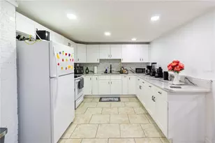 8819 W Broad St, Tampa, FL 33615 - Photo 5