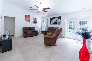 7444 Paradise Cove Pl, Lakeland, FL 33810 - Photo 5