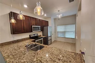 1112 Hillhurst Dr, Wesley Chapel, FL 33543 - Photo 5