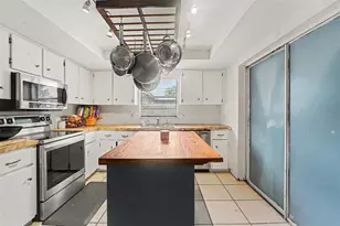 1215 Persimmon Dr, Holiday, FL 34691 - Photo 15