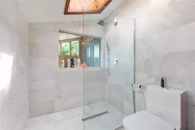 17601 1st Street E, Redington Shores, FL 33708 - Photo 21