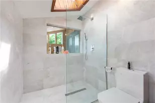 17601 1st St E, Redington Shores, FL 33708 - Photo 21
