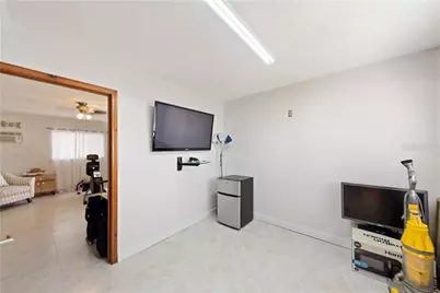 17601 1st Street E, Redington Shores, FL 33708 - Photo 25