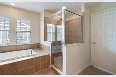 16126 Bridgecrossing Drive, Lithia, FL 33547 - Photo 21