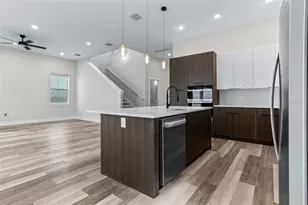 816 46th Ave N, Saint Petersburg, FL 33703 - Photo 3