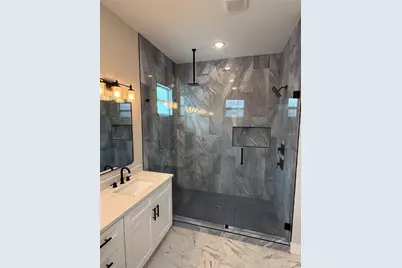 820 46th Avenue N, Saint Petersburg, FL 33703 - Photo 3