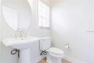 827 Grove St N, Saint Petersburg, FL 33701 - Photo 17