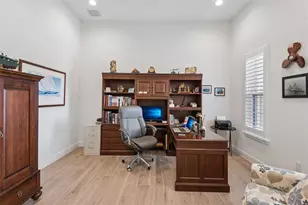 14537 Swiss Bridge Dr, Lithia, FL 33547 - Photo 5