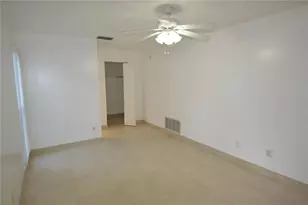 2357 White Oak Cir, Clearwater, FL 33763 - Photo 17