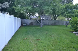 2357 White Oak Cir, Clearwater, FL 33763 - Photo 35