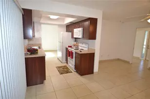 2357 White Oak Cir, Clearwater, FL 33763 - Photo 5