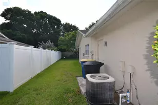 2357 White Oak Cir, Clearwater, FL 33763 - Photo 33