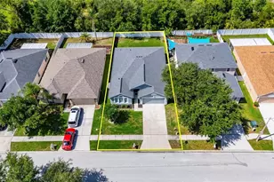 31620 Loch Aline Dr, Wesley Chapel, FL 33545 - Photo 3