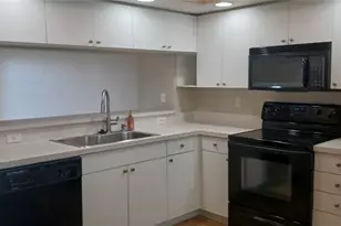 1200 Country Club Dr, Largo, FL 33771 - Photo 9
