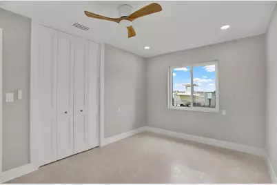 11577 48th Avenue N, Saint Petersburg, FL 33708 - Photo 21