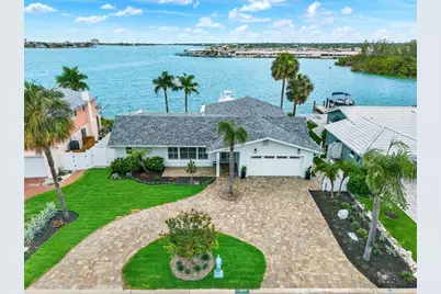 11577 48th Avenue N, Saint Petersburg, FL 33708 - Photo 1