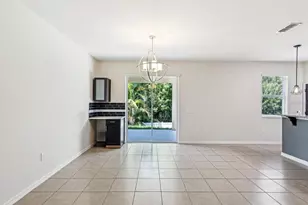 11525 Southern Creek Dr, Gibsonton, FL 33534 - Photo 11