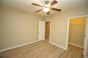 13107 Canopy Creek Dr, Tampa, FL 33625 - Photo 9