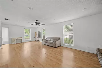 1647 Summerdale Drive S, Clearwater, FL 33764 - Photo 9