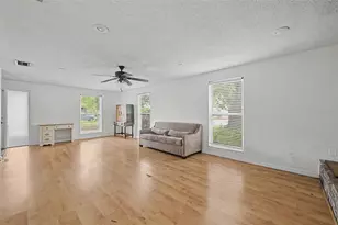 1647 Summerdale Dr S, Clearwater, FL 33764 - Photo 9