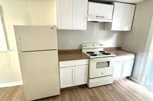 404 Pennsylvania Ave, Clearwater, FL 33755 - Photo 3