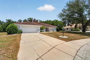 2015 Berry Roberts Dr, Sun City Center, FL 33573 - Photo 3