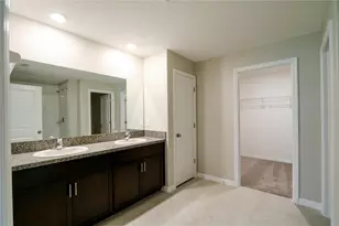 7154 Samuel Ivy Dr, Tampa, FL 33619 - Photo 9