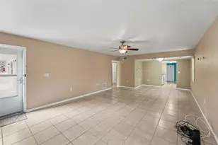 5855 18th St N, Saint Petersburg, FL 33714 - Photo 15
