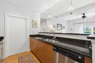 1010 Central Ave, Saint Petersburg, FL 33705 - Photo 11