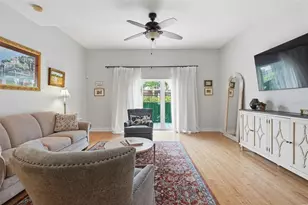 1010 Central Ave, Saint Petersburg, FL 33705 - Photo 5