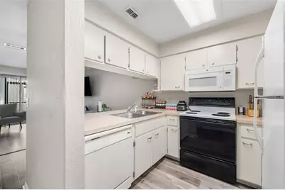 2635 SW 35th Place #307, Gainesville, FL 32608 - Photo 5