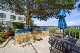 4304 Bay Club Cir, Tampa, FL 33607 - Photo 15